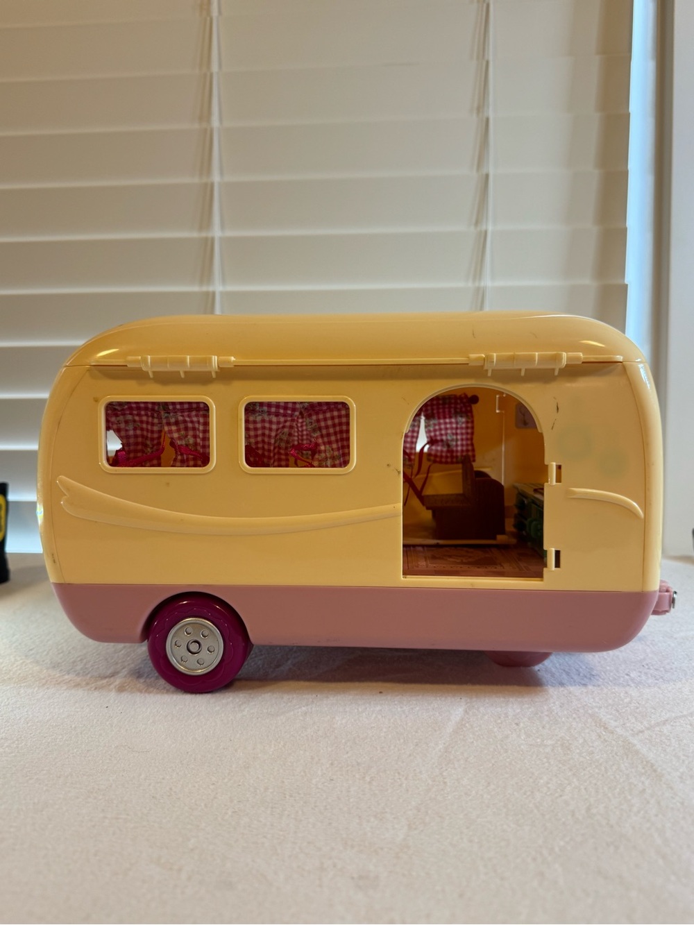 Li'l Woodzeez Calico Critters Happy Camper Only As Pictured